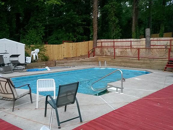 4th image of 2910 Harold Dean Dr