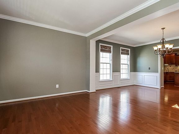 2nd image of 7428 Pensacola Pl