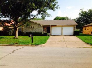 5604 Pinson St, Fort Worth, TX 76119