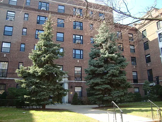 Rented by Chartwell Forest Hills Realty | media 1