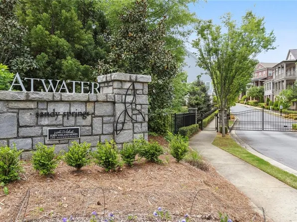 2064 Wheaton Way, Sandy Springs, GA 30328