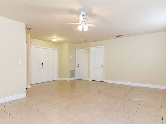 3rd image of 265 Jennings Ave