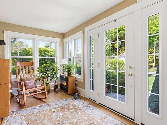 4th image of 36 Watchogue Ave