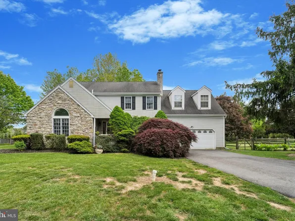 431 Saint Anns Cir, Phoenixville, PA 19460