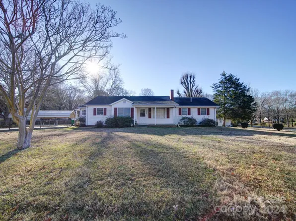 7939 Chapman St, Charlotte, NC 28216