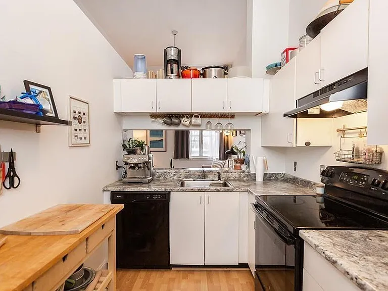 240 Heath St #210 — Photo 6