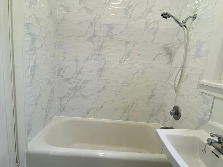 1495 10th Ave #6 — Photo 13