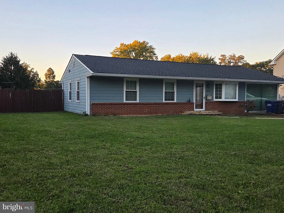 8105 Norwood Dr