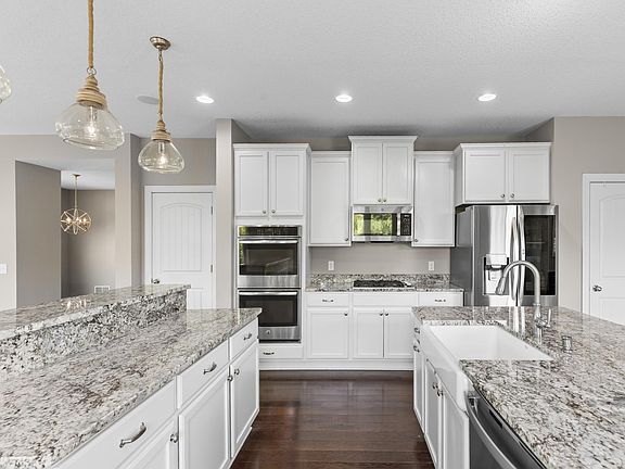 4th image of 18482 Aubrie Ct