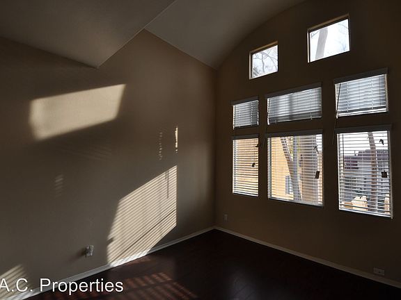 3rd image of 425 N Alvarado St APT 105