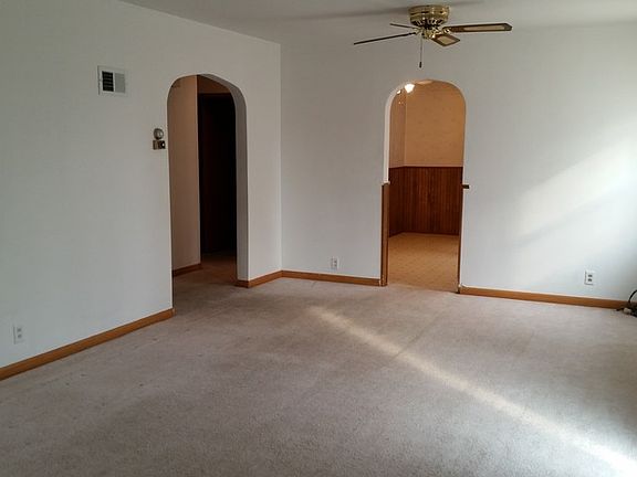 4th image of 1126 Dearborn Ave