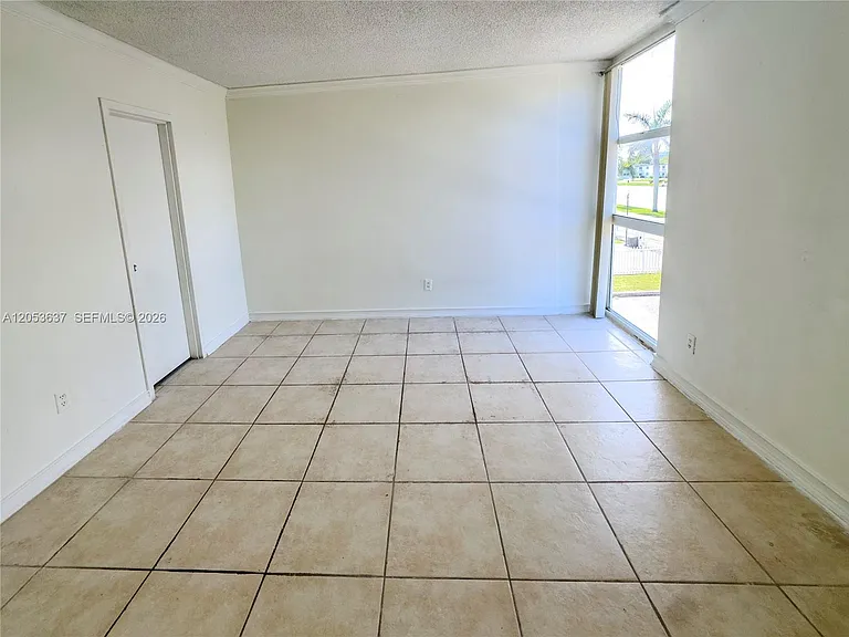 2075 NE 164th St #204 — Photo 7