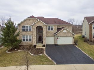 2943 Kelly Dr, Elgin, IL 60124