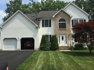 356 Woodside Ln, Bridgewater, NJ 08807
