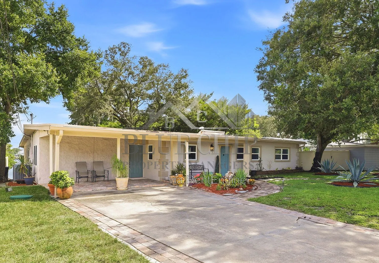 3 bed, 2.5 bath, 1898 sqft, $2,995 — Photo 2