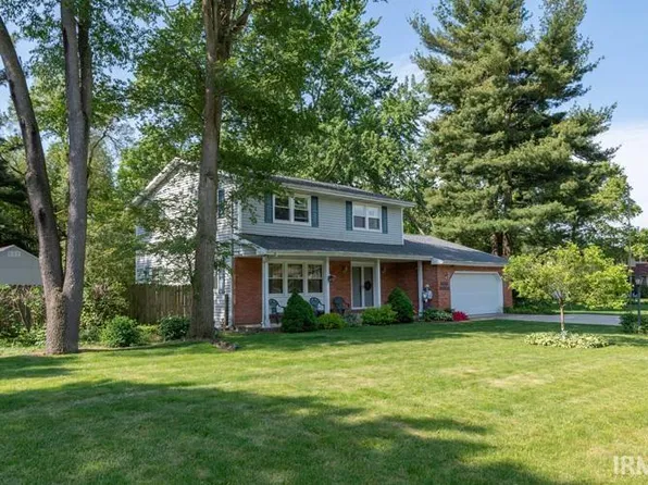 16922 Colony Dr, South Bend, IN 46635