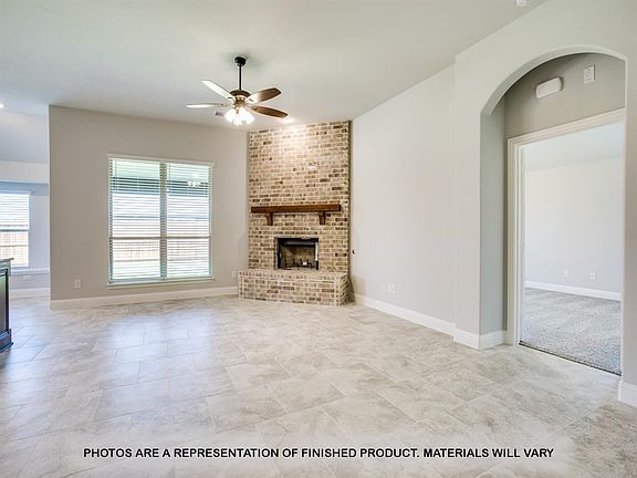 5th image of 1913 Bellflower Dr