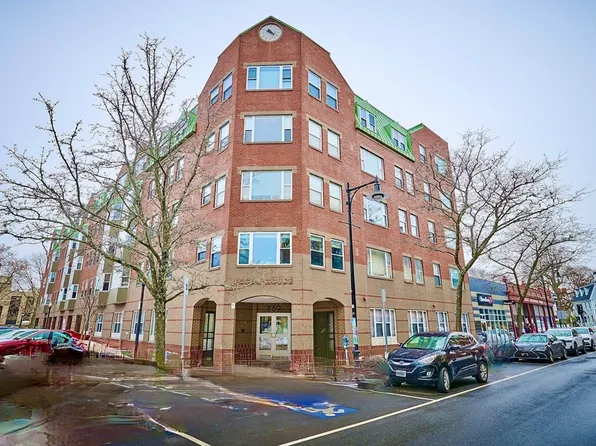 289 Essex St APT 308, Salem, MA 01970