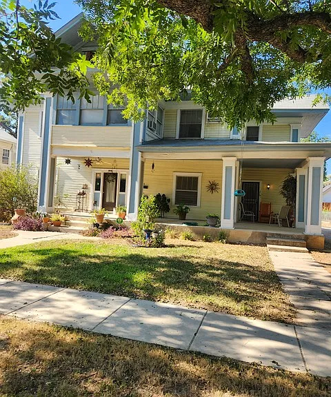1027 W Mistletoe Ave #2 — Photo 1