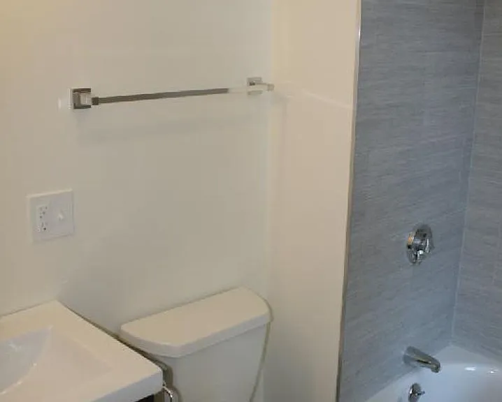 6 Larose Pl #1B — Photo 19