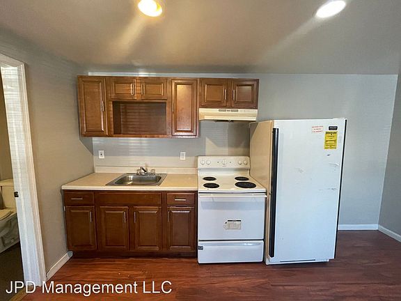 2nd image of 300 E Tioga St Floor 1