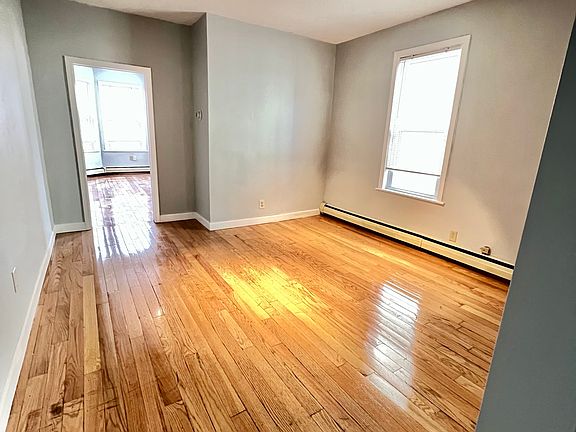 5th image of 277 Cardinal Medeiros Ave #1