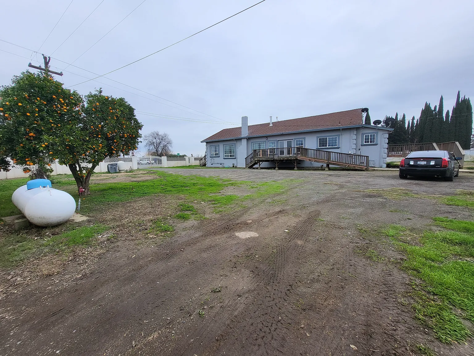 3 bed, 2500 sqft, $2,800 — Photo 1