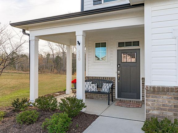 3rd image of 430 Highland Forest Dr