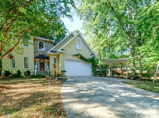 9330 Valley Rd, Charlotte, NC 28270