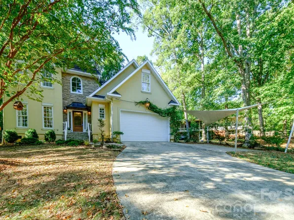 9330 Valley Rd, Charlotte, NC 28270