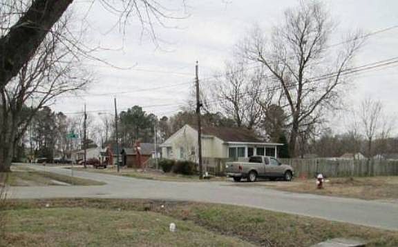 2nd image of 6000 Old Ave