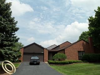 1st image of 3039 Lindenwood Dr #105