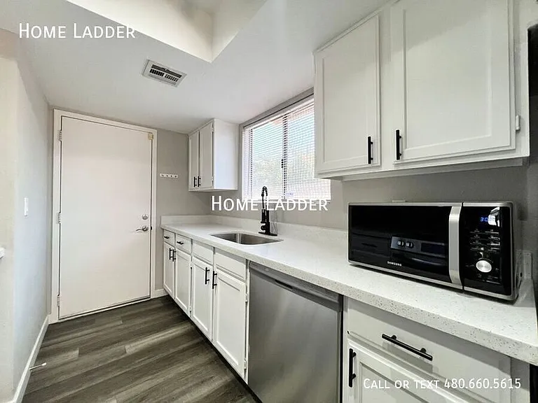 2929 E Broadway Rd #9 — Photo 3