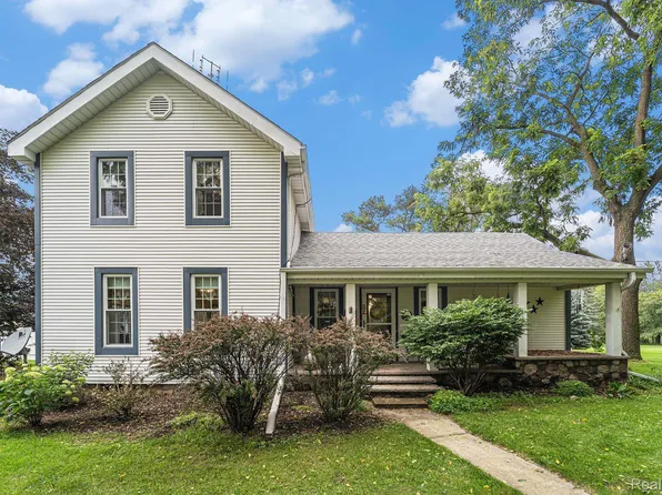 4494 Gregory Rd, Goodrich, MI 48438