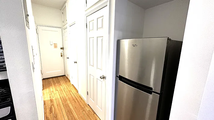 Rented by HOLTON REAL ESTATE INC. | media 18