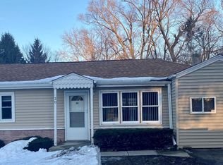 30 Kent Ave, Crystal Lake, IL 60014