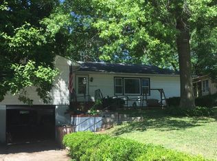 1405 N 2nd St, Atchison, KS 66002