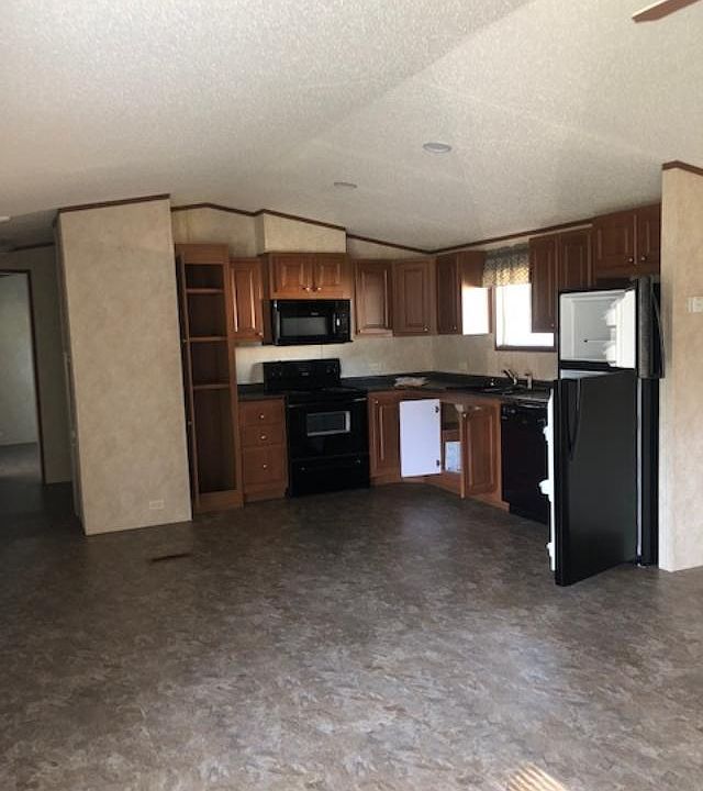 2nd image of 1134 Kelly Dr #38