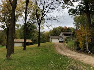 9122 Lahring Rd, Gaines, MI 48436