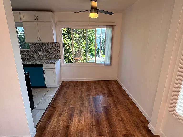 12329 Oxnard St #3 — Photo 2