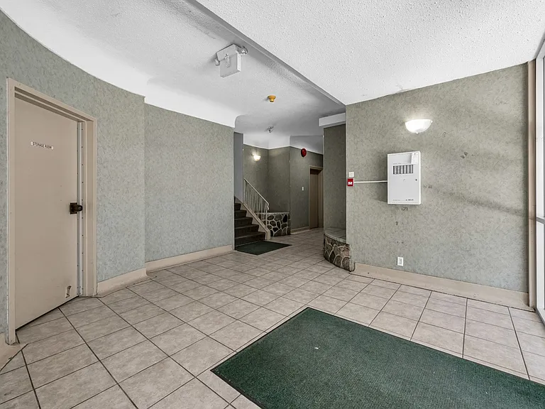 1101 Harwood St #209 — Photo 4