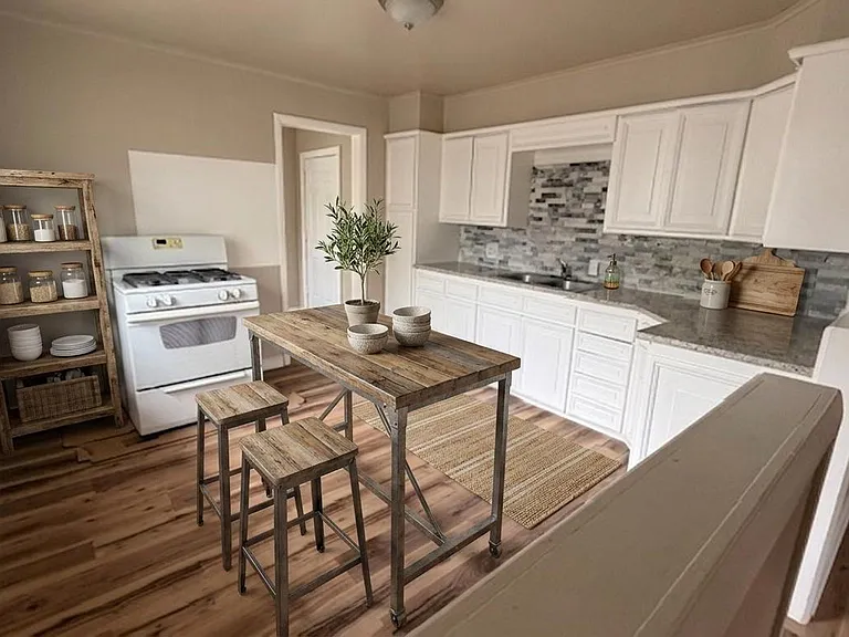2908 S Portland Ave — Photo 3