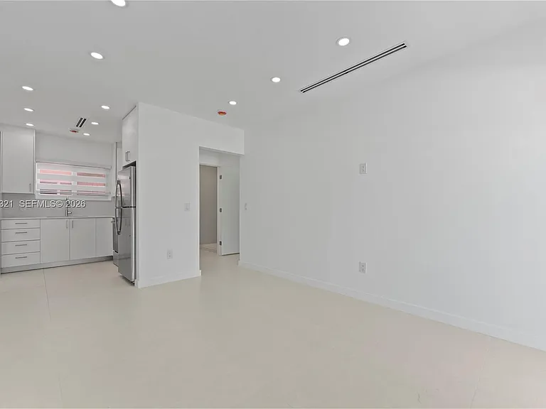 13185 Emerald Dr #2 — Photo 4