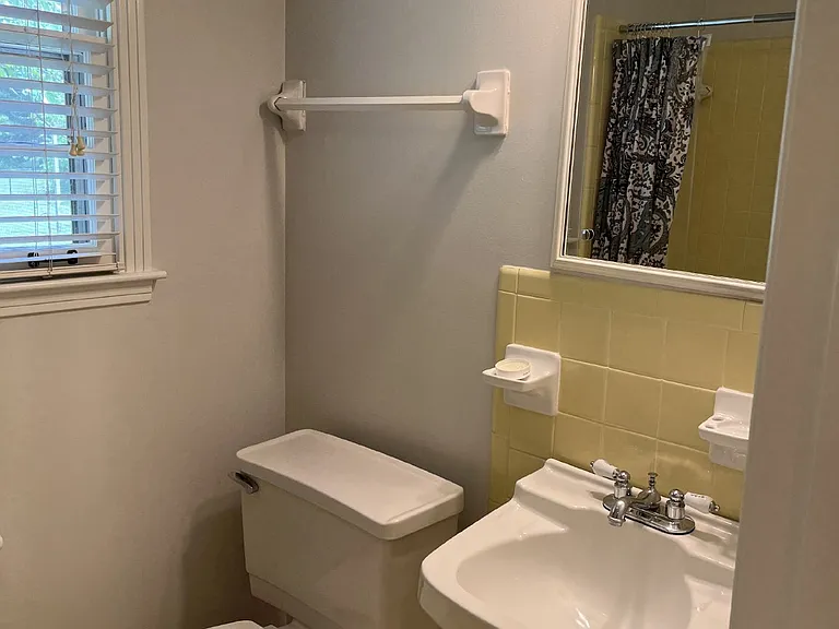 810 Davis Dr — Photo 17