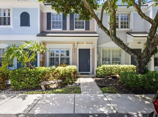 3275 Festival Dr, Pompano Beach, FL 33063