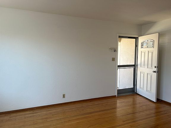 3rd image of 6210 Sutter Ave #6210