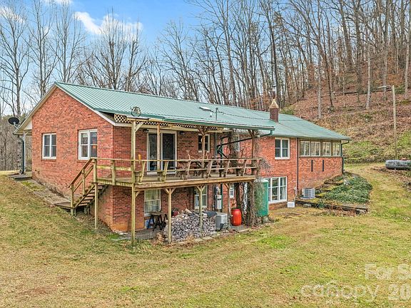 5th image of 470 Ela Rd