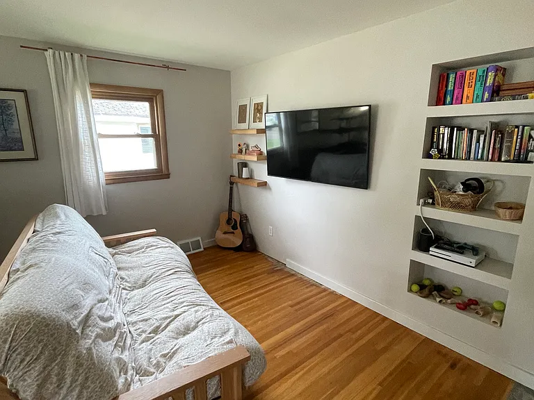 117 W 41st St — Photo 14