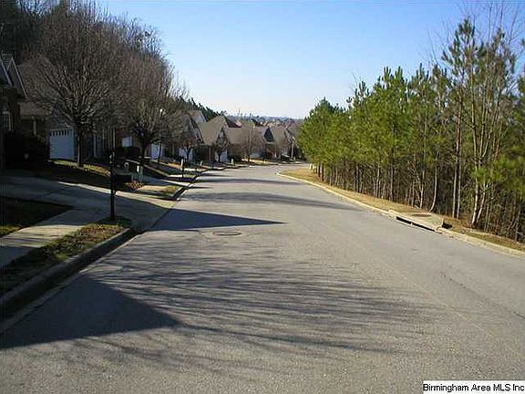 4th image of 801 Castlemaine Dr