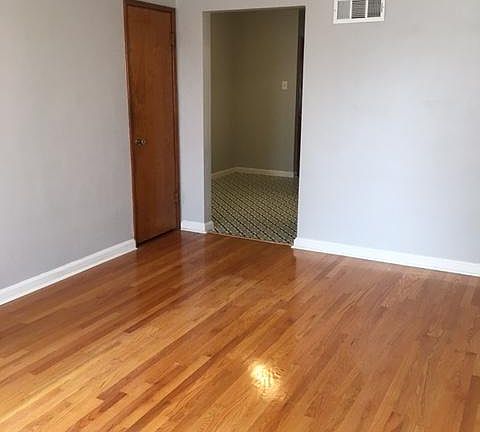5th image of 5805 Devonshire Ave #B